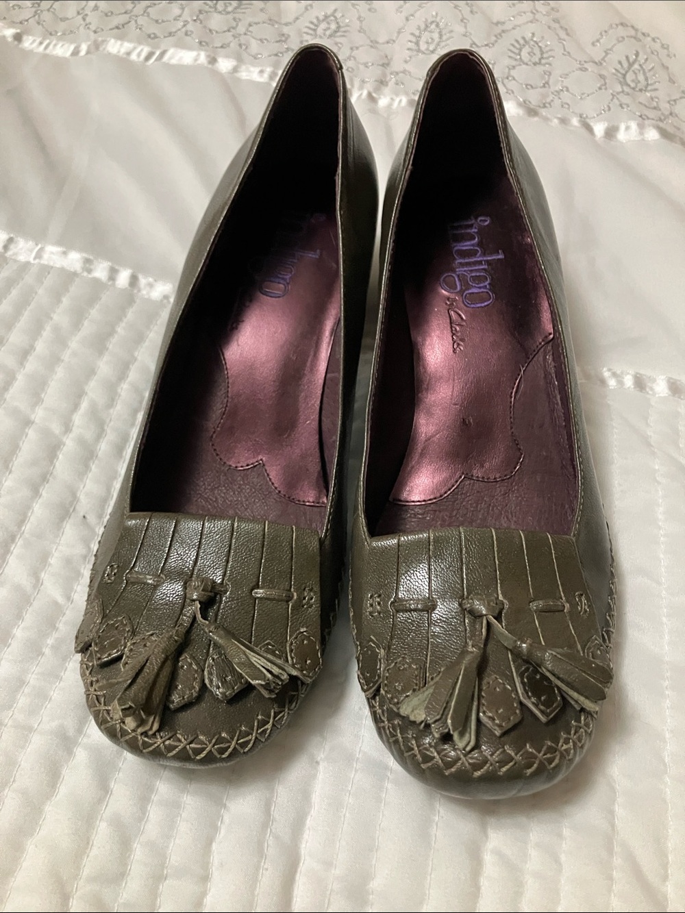 Clarks Olive Tassel Leather Loafers